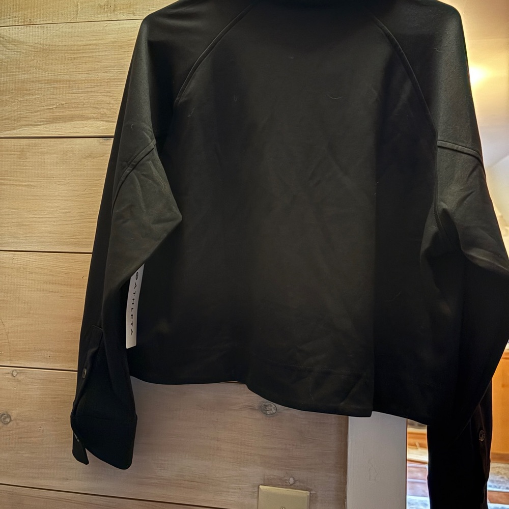 Athleta Allure Black Button-Front Cropped Shirt - Picture 2 of 5